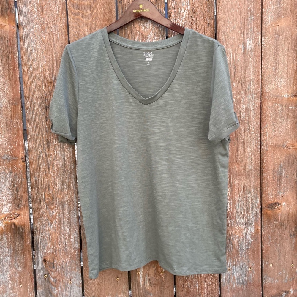 MARKET SPRUCE Women’s Green V Neck T Shirt Size Large